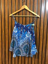 Chest 19 Lenght 24 Fabric linen Urban Style Sleeveless Top