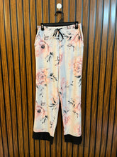 Waist 32 Length 39 Fabric Silk Branded Women’s Pants Collection