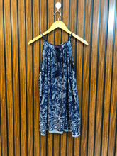 Chest 21 Lenght 27 Fabric linen Classic Western Sleeve Top