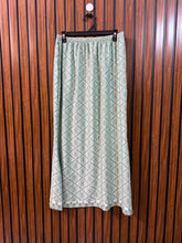 Waist 36 Length 36 Fabric Silk Branded Skirt for Ladies