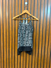 Chest 17 Lenght 24 Fabric linen Stylish Women's Sleeveless Top