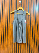 Chest 20 Length 26 Women's Signature T-Shirt