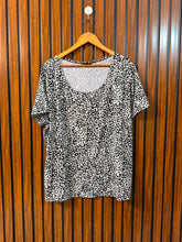 Chest 26 Lenght 27 Western Women’s Classic T-Shirt