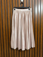 Waist 28 Lenght 29 Fabric silk Ladies Wear Skirt
