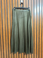 Waist 38 Lenght 33 Fabric silk Waist 38 Lenght 33 Fabric silk