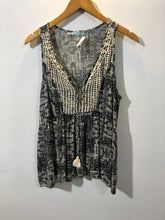 Trailblazer: Women's Sleeveless Western Shirt