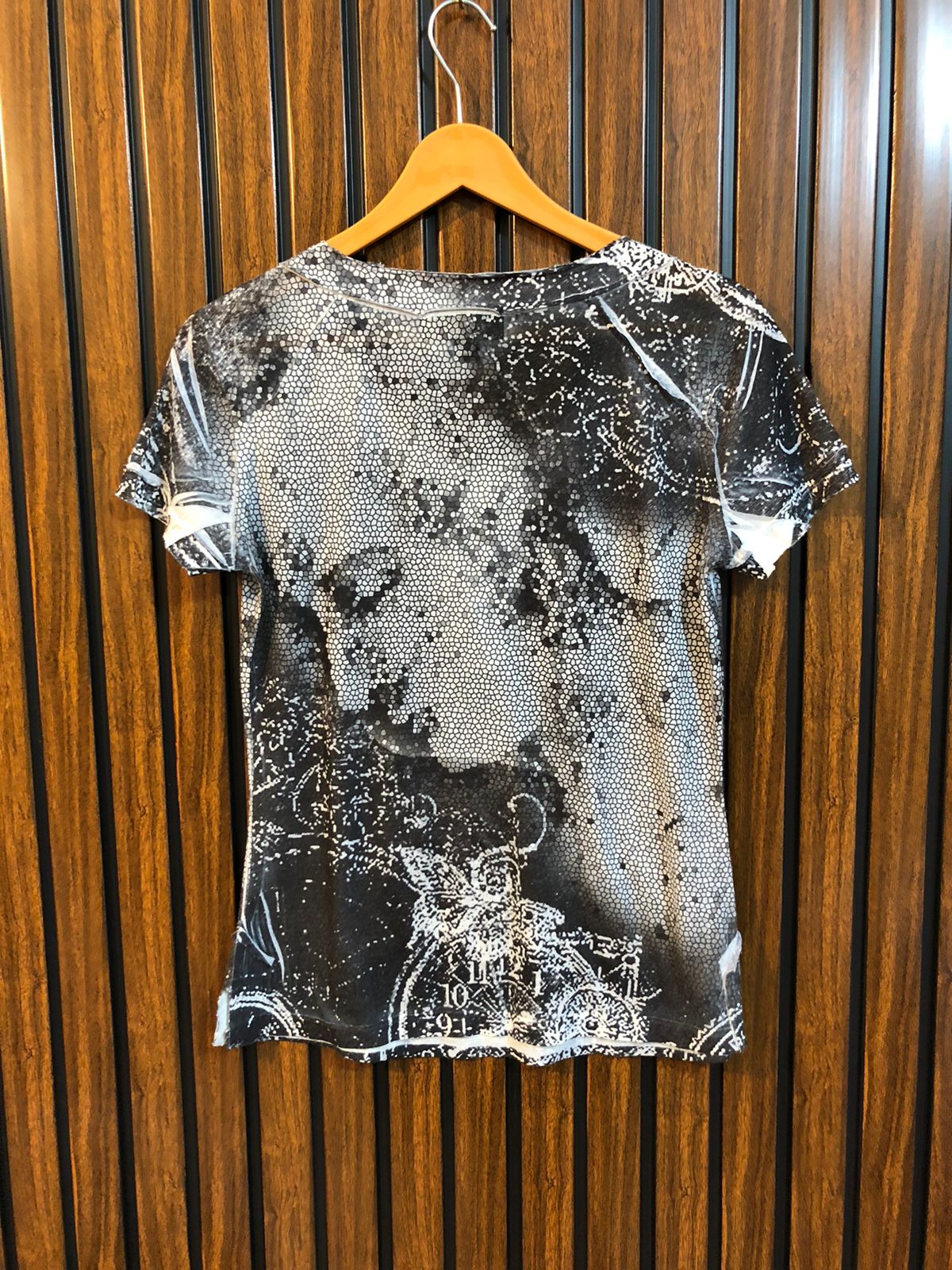 Chest 19  Lenght 23 Fashion Forward Women’s T-Shirts