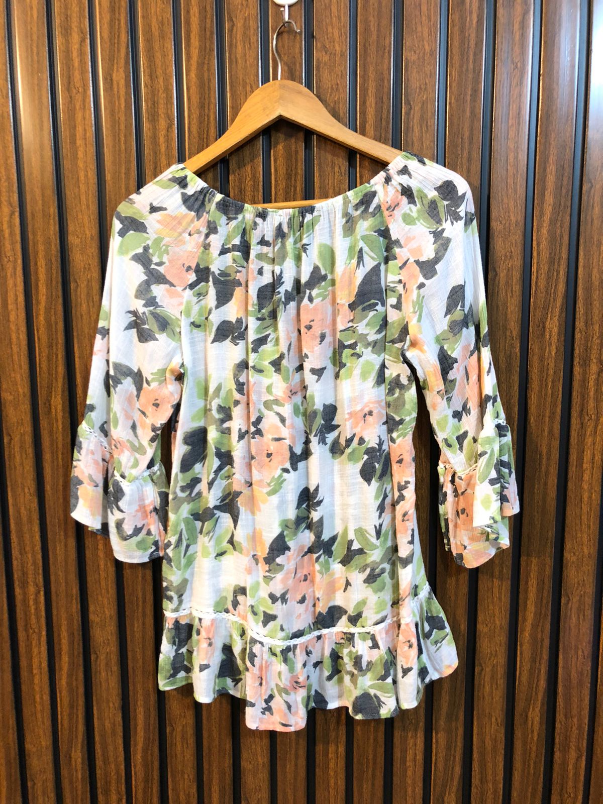 Chest 20  Length 25  Fabric Silk Women Full Sleeve Top New Collection