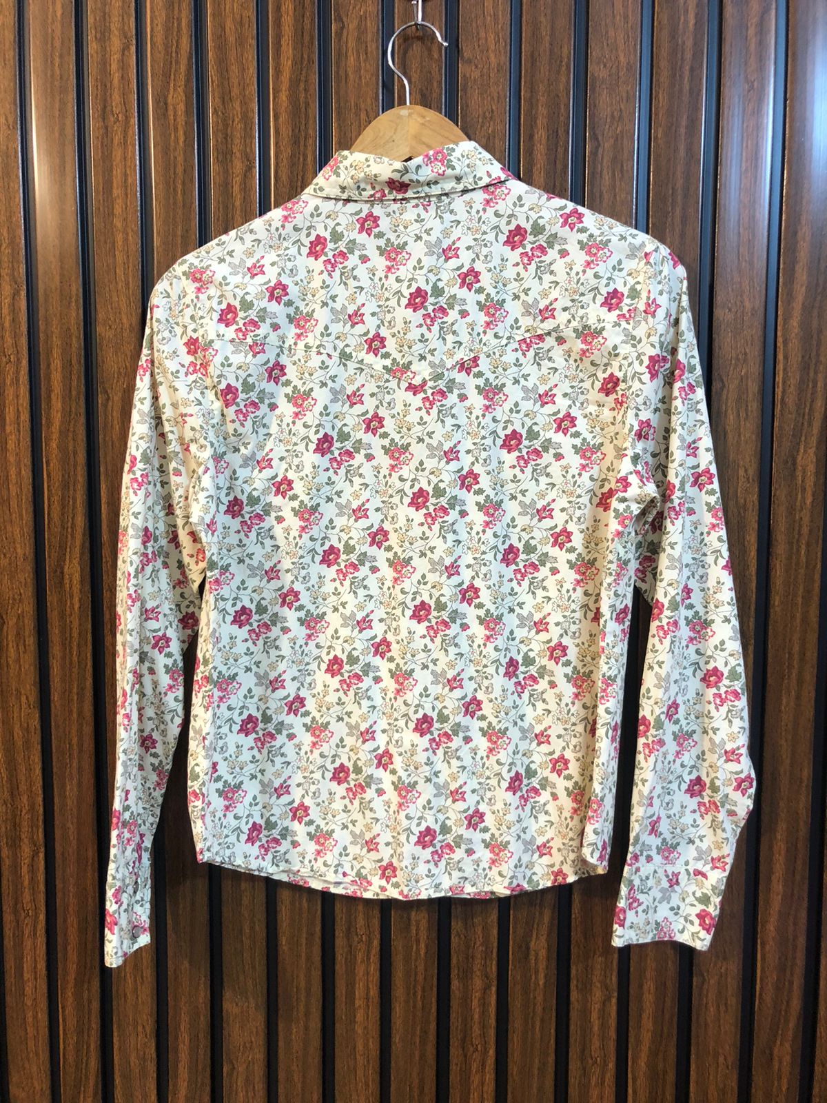 Chest 17  Length 22  Fabric cotton Elegant Western Style Full Sleeve Top for Women