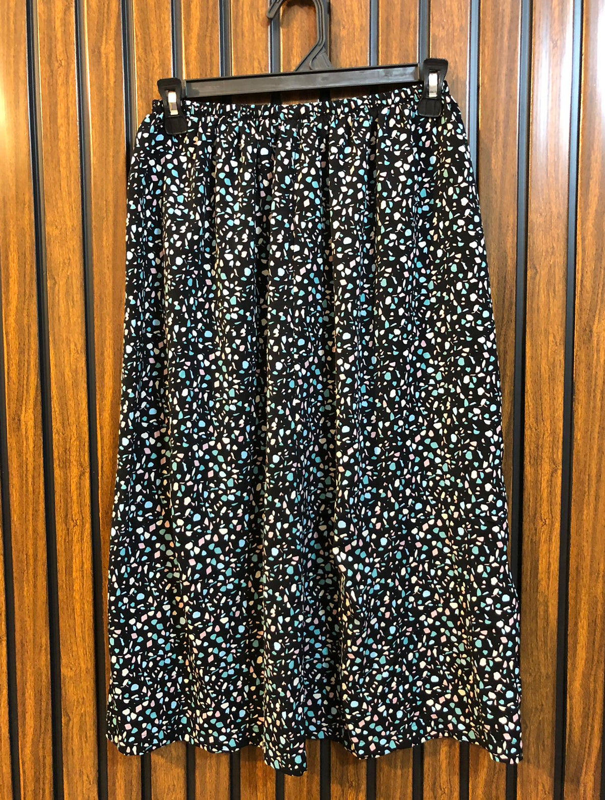 Waist 28 to 30  Length 37  Fabric silk Chic & Modern Women’s Skirts