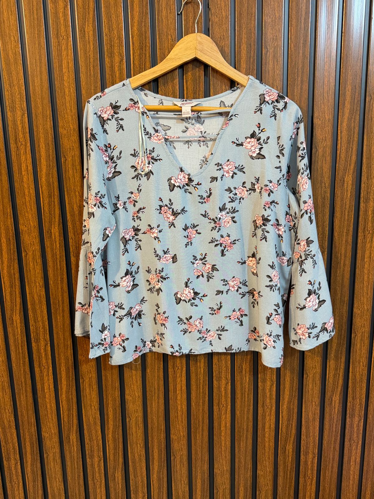 Chest 20  Length 22  Fabric Linen Trendy Branded Full Sleeve Tops for Women