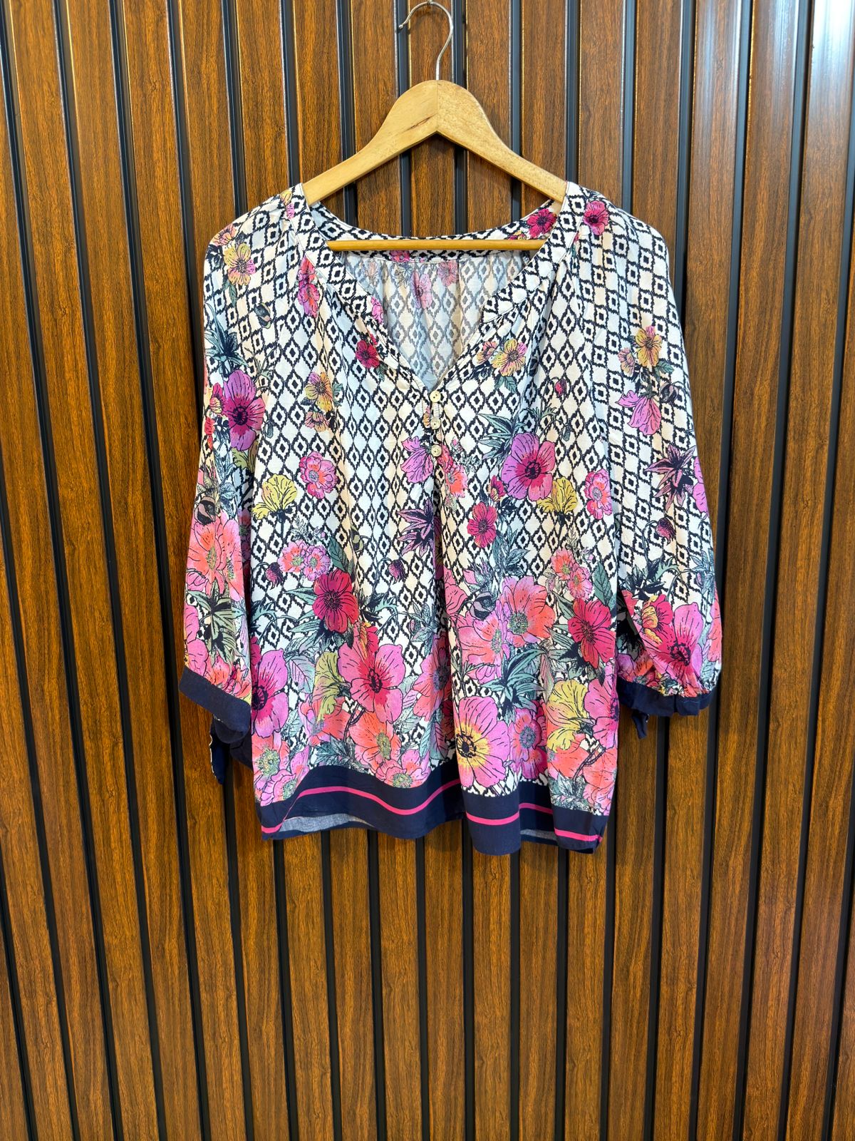 Chest 19  Length 23  Fabric Linen Fashion Forward Full Sleeve Tops