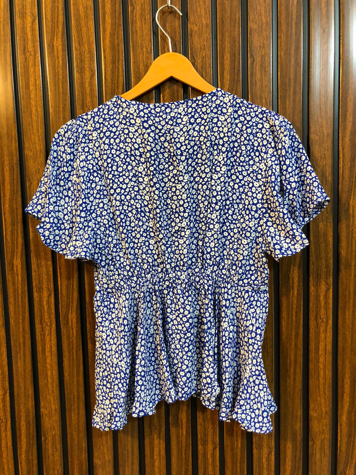 Chest 17  Lenght 21  Fabric cotton silk Fashionable Half Sleeve Tops for Girls