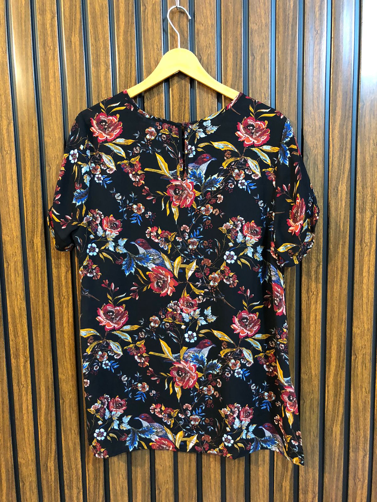 Chest 21  Lenght 27 to 28  Fabric chiffon Stylish Western Half Sleeve Tops for Women
