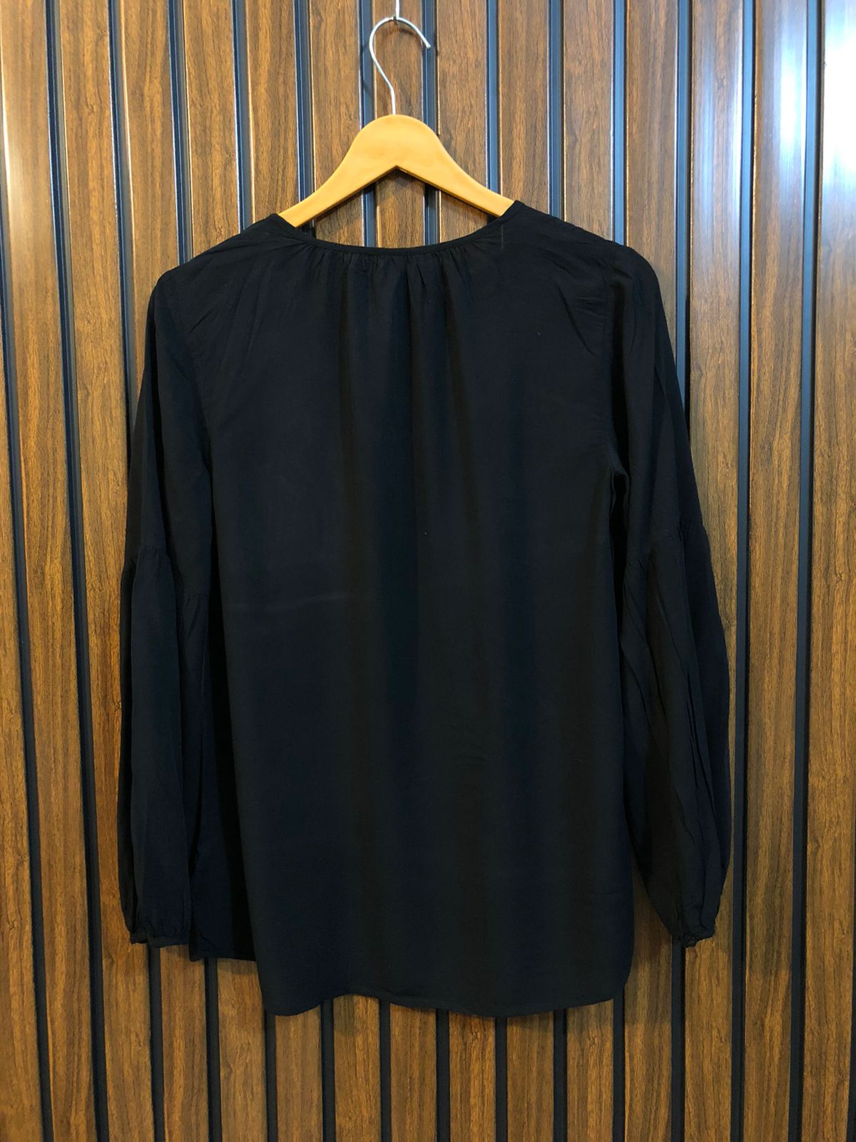 Chest 18  Length 25  Fabric Linen Daily Wear Western Women’s Top