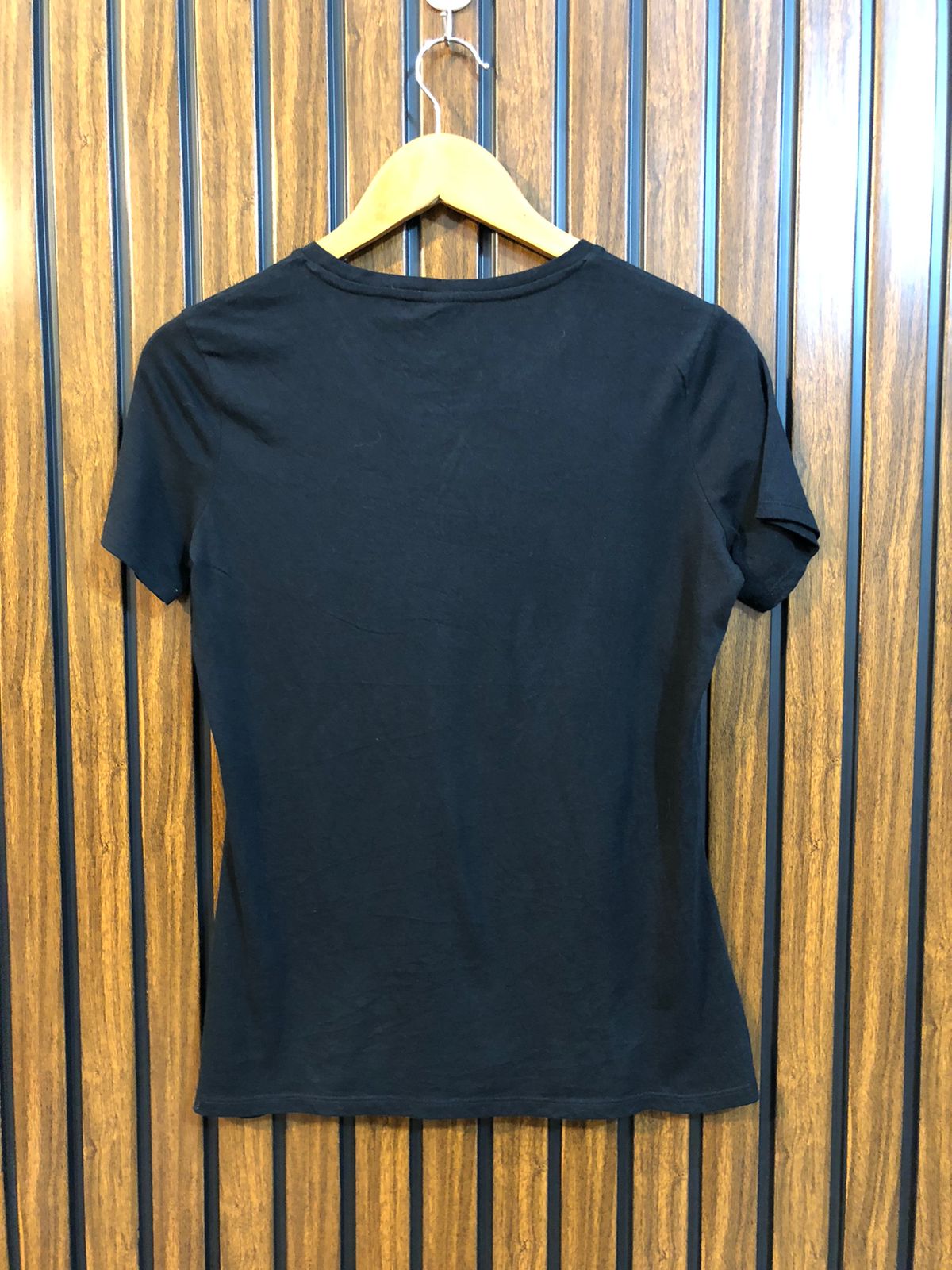 Chest 18  Length 23 Women’s Western Style Tee
