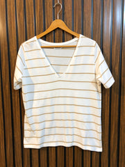 Chest 22  Length 24 Women’s Stylish Everyday Tee