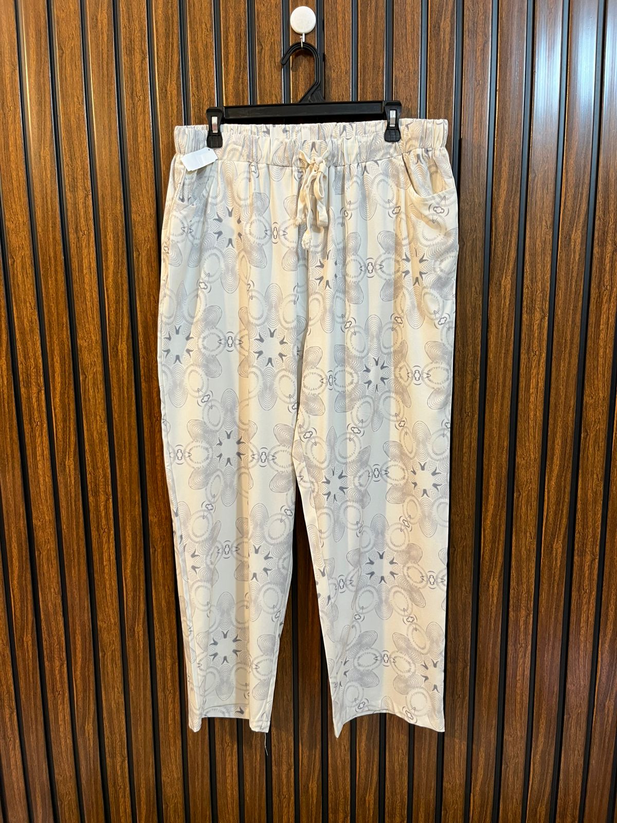 Waist 36  Length 37  Fabric Silk Trendy Ladies Western Trousers