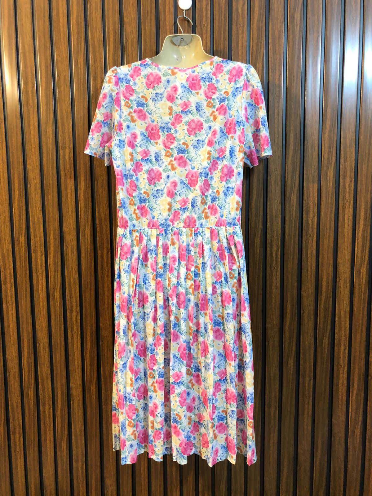 Chest 20  Length 42  Fabric Silk Elegant Women's Full Length Maxi Dress