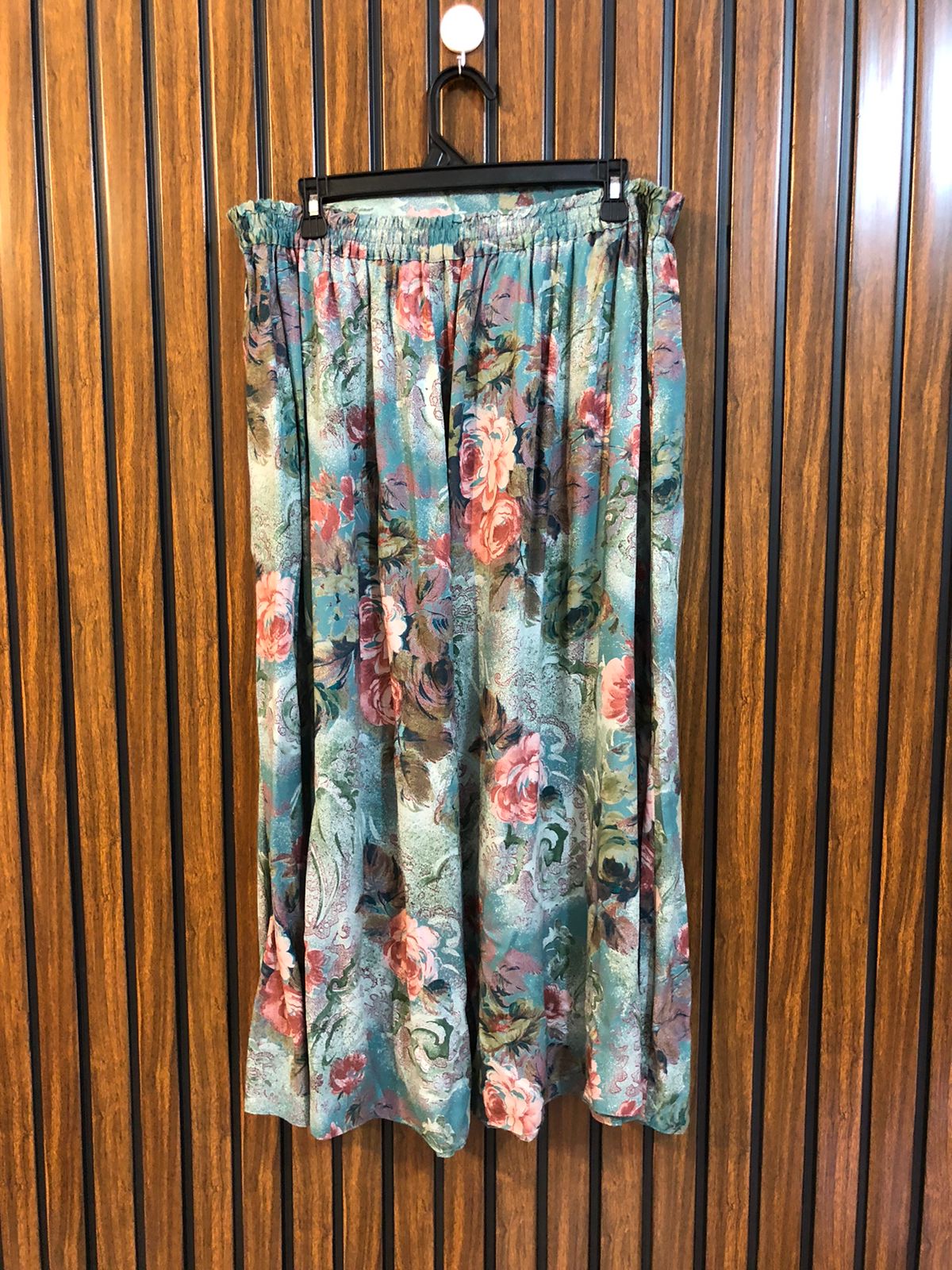 Waist 36 to 38  Lenght 32  Fabric linen Branded Women's Casual Skirt