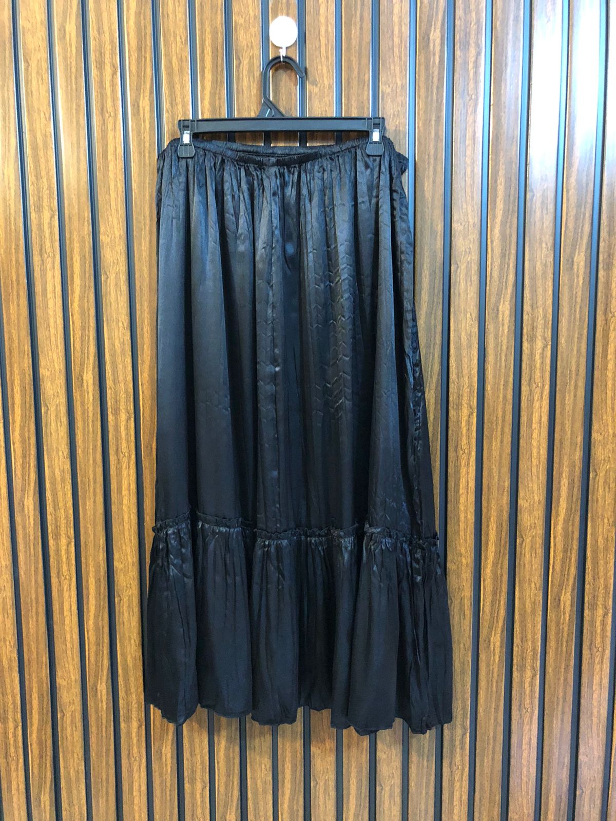 Waist 36  Lenght 32  Fabric silk Women's Designer Skirt