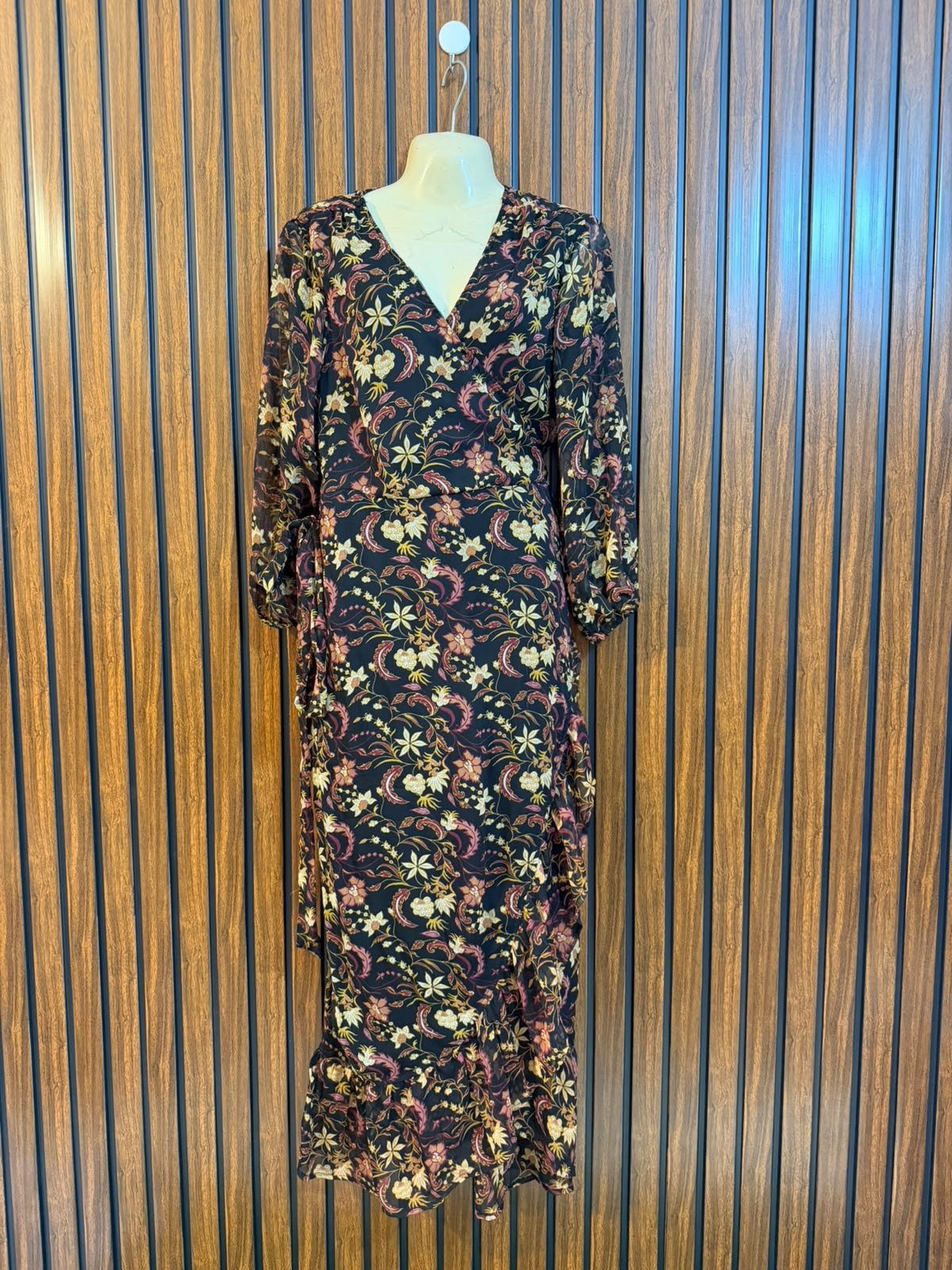 Chest 19  Length 48  Fabric Chiffon Women's Stylish Long Maxi
