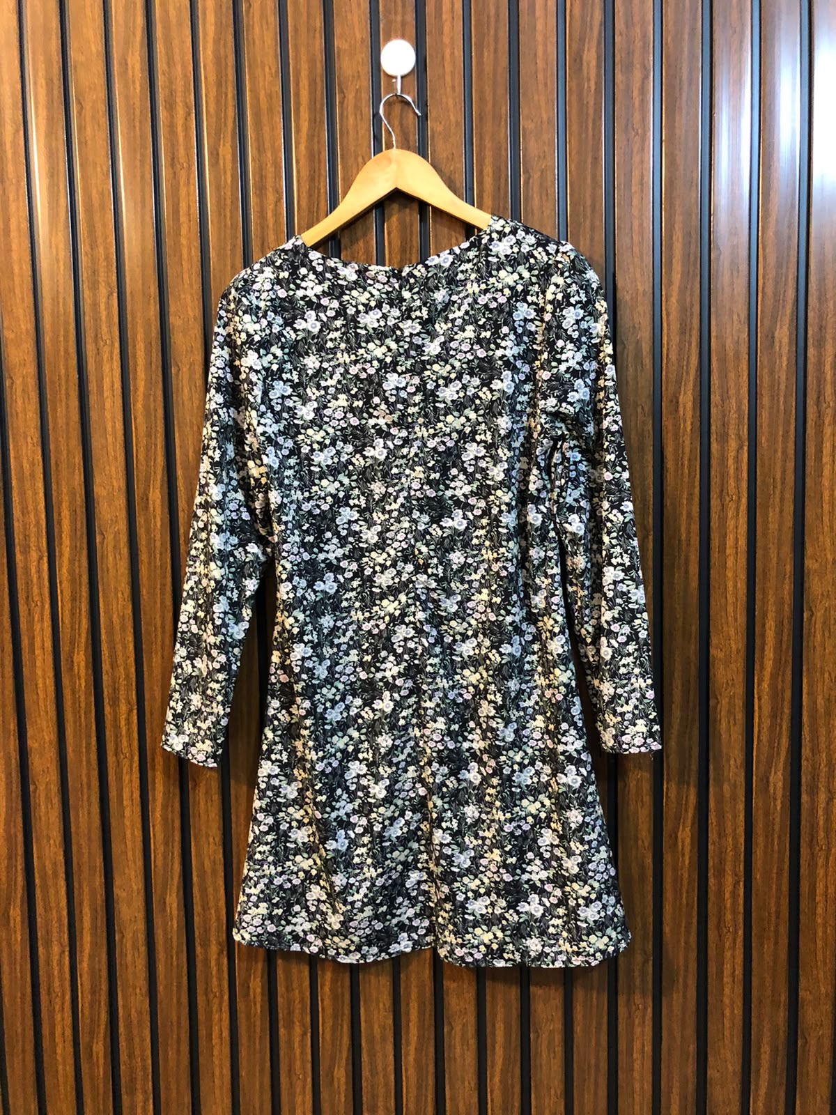 Chest 17  Length 32  Fabric Silk Elegant Women's Long Top