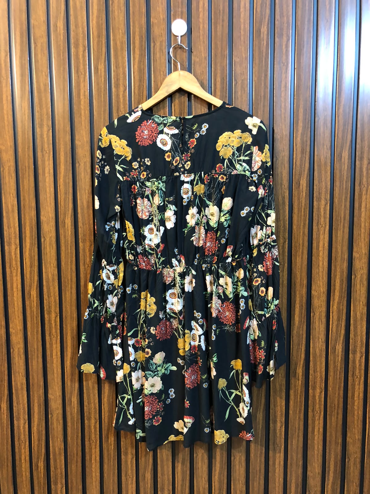 Chest 18  Length 32  Fabric Linen Stylish Women's Long Top