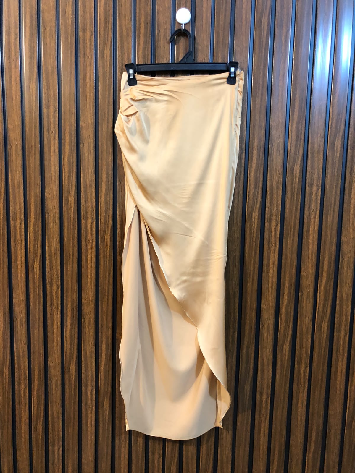 Waist 27  Length 40  Fabric 40 Women's Branded Skirt