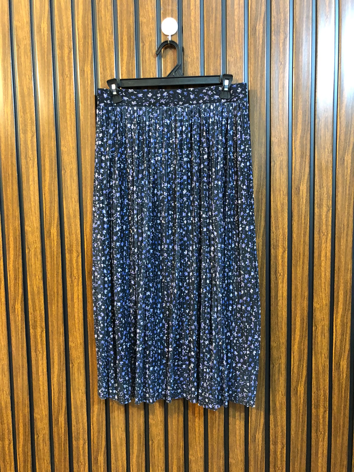 Waist 32  Length 28  Fabric Net Branded Ladies Skirt