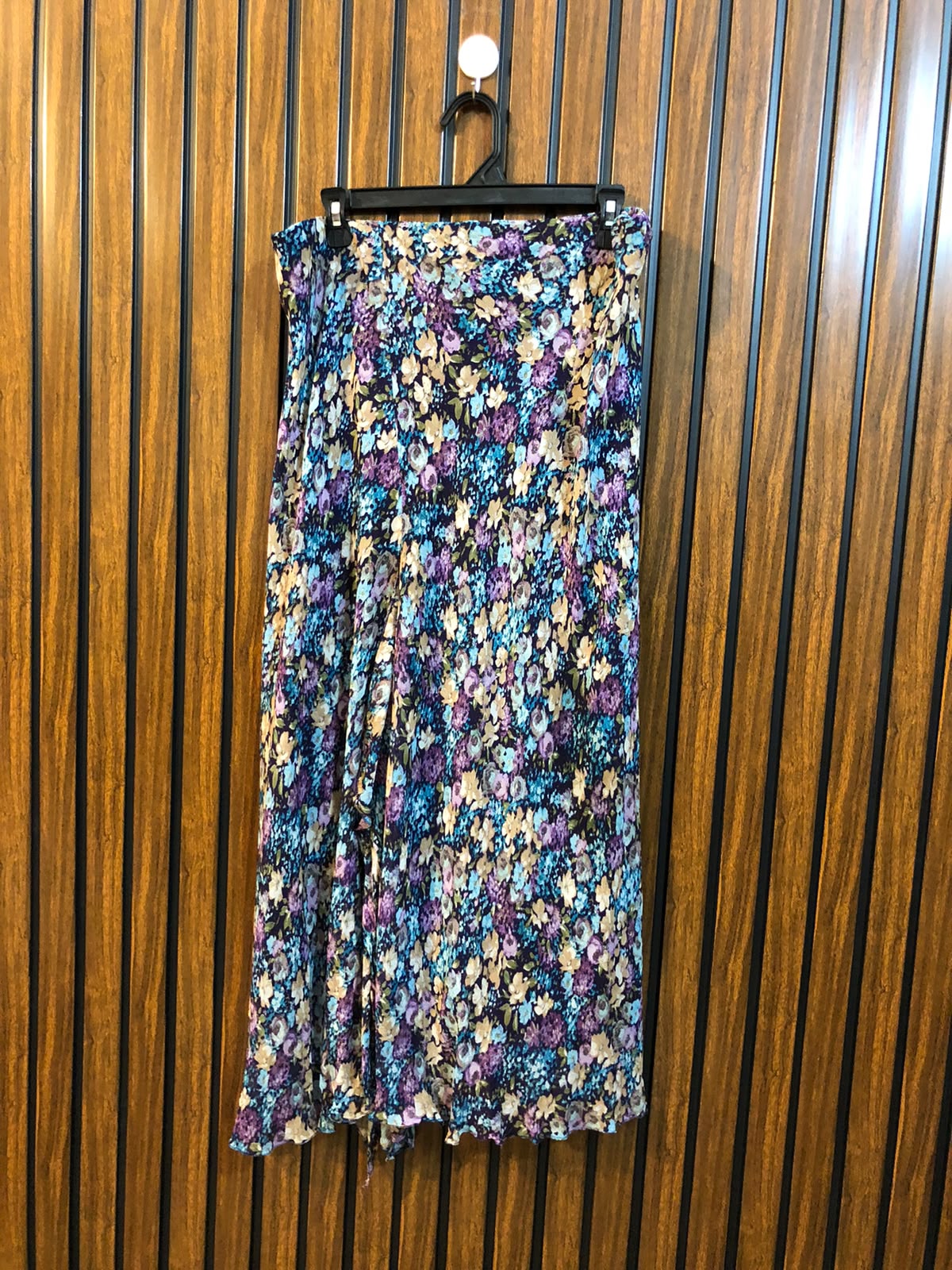 Waist 38  Length 36  Fabric Chiffon Premium Ladies Skirt