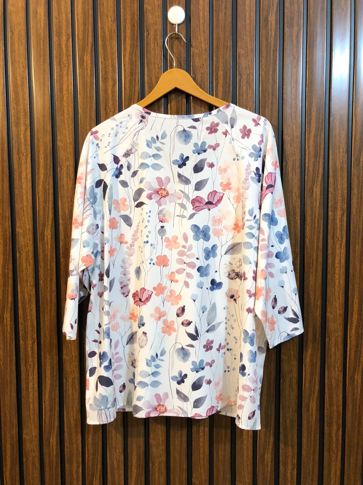 Chest 22  Length 27  Fabric silk Women's Fashion Full Sleeve Top
