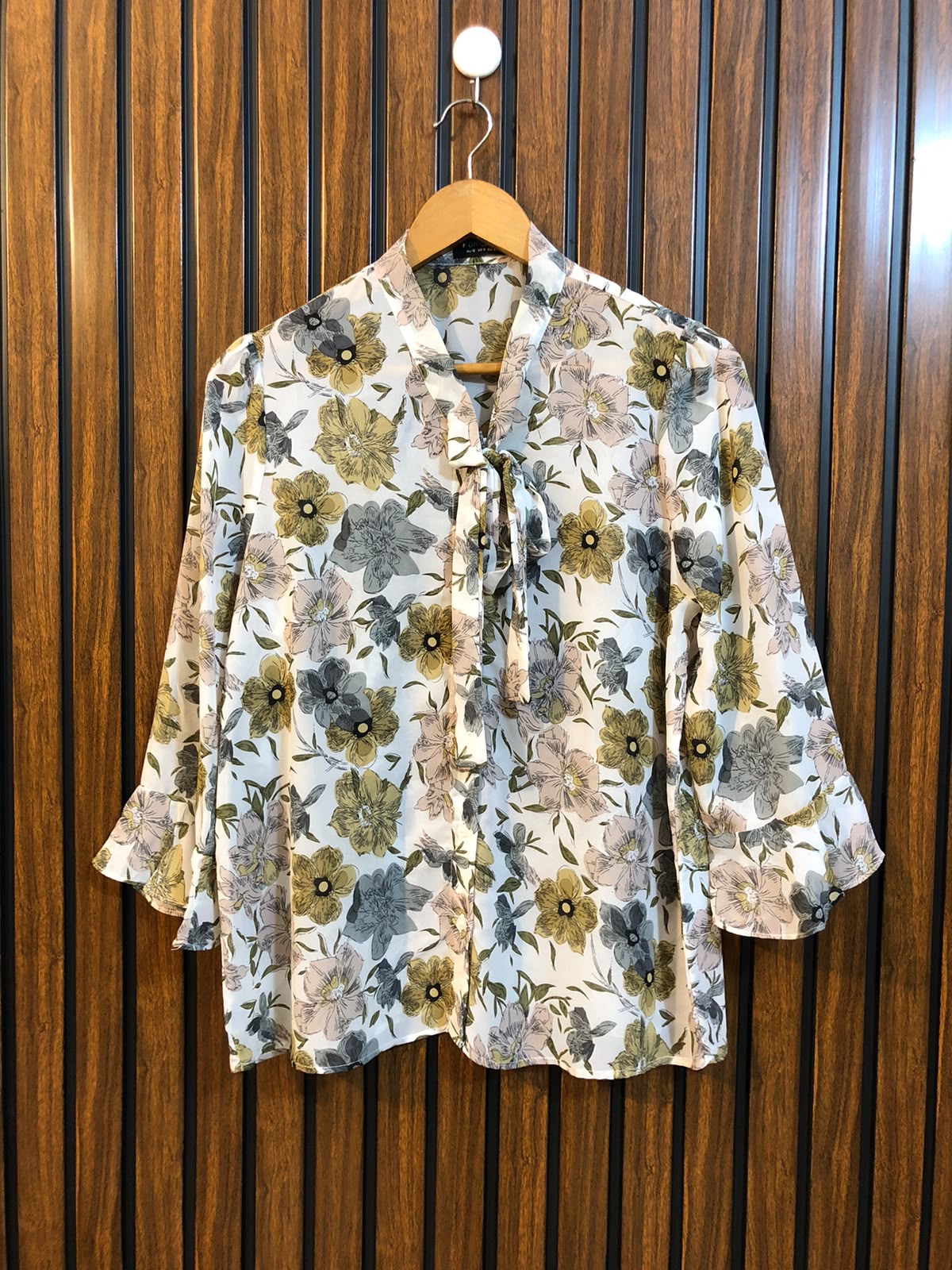 Chest 18  Length 24  Fabric chiffon Trendy Women's Full Sleeve Top