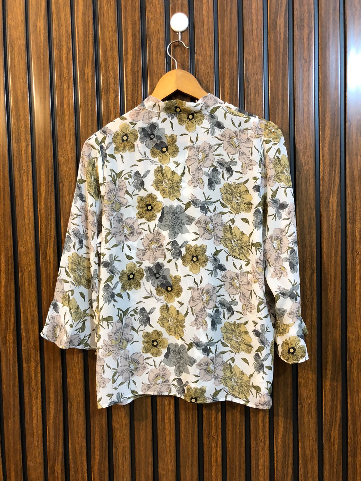Chest 18  Length 24  Fabric chiffon Trendy Women's Full Sleeve Top