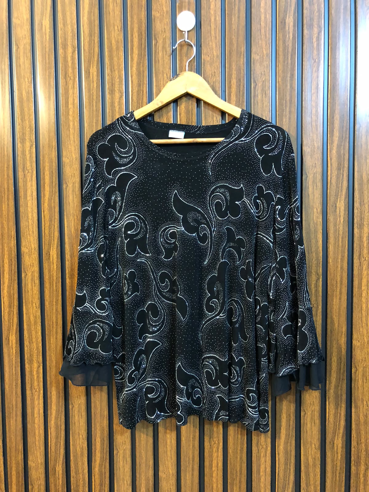 Chest 22  Length 25  Fabric silk jersey Original Women's Full Sleeve Top