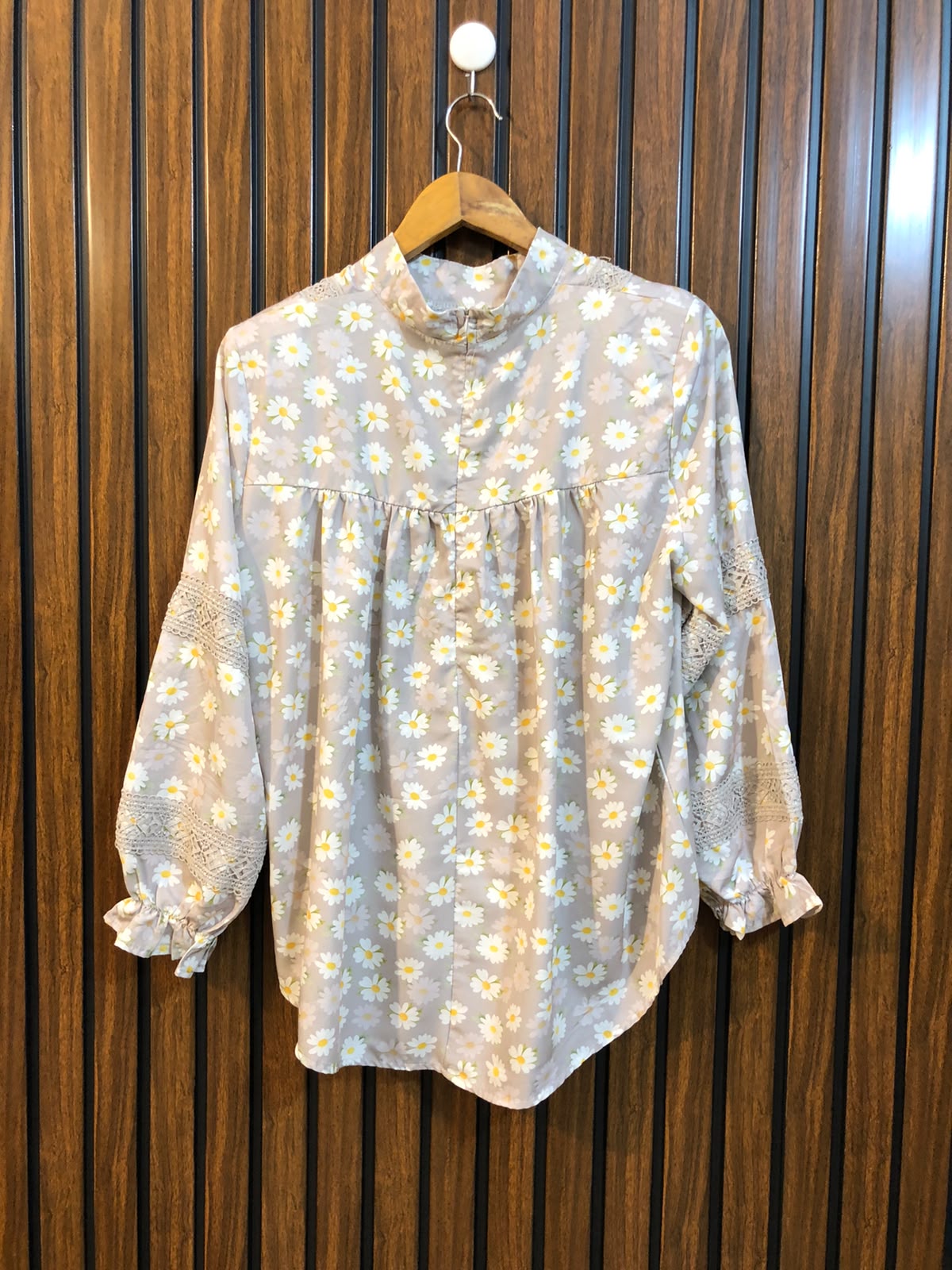 Chest 20  Length 24  Fabric Silk Western Women's Fashion Top