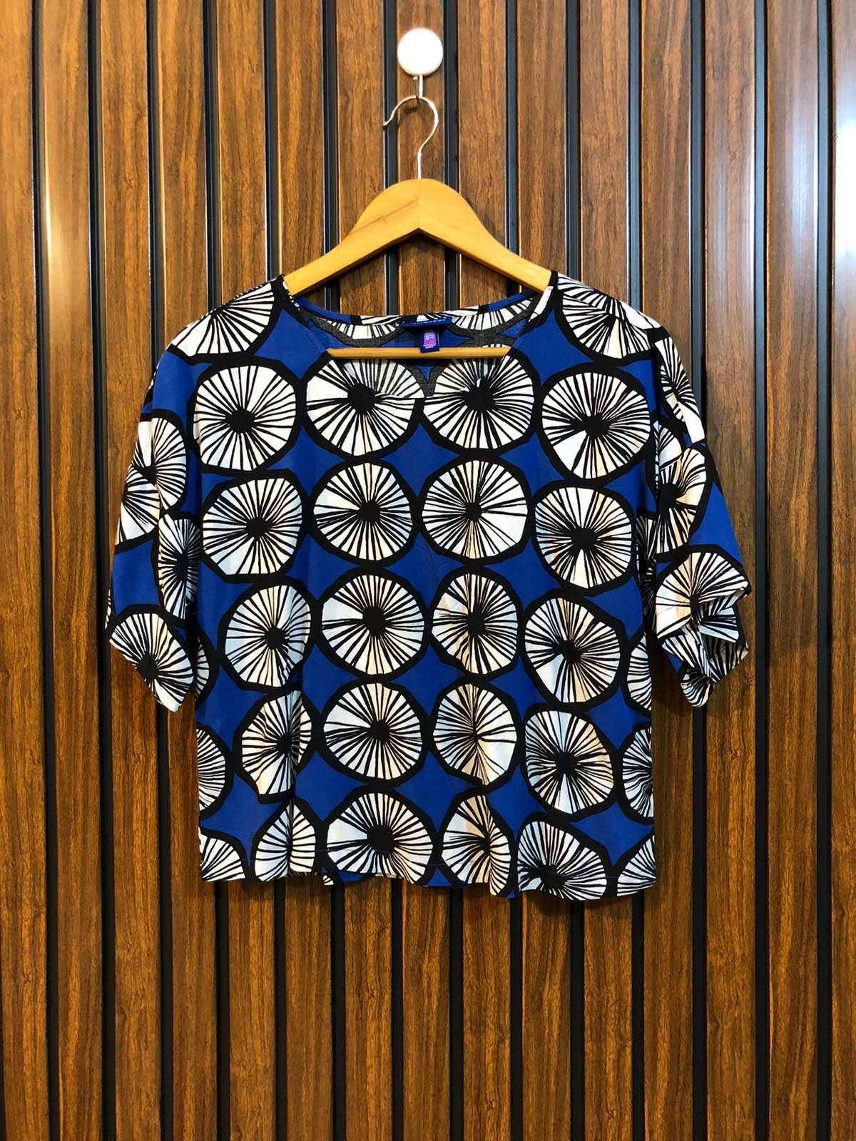 Chest 19  Length 19  Fabric Linen Branded Western Ladies Summer Top