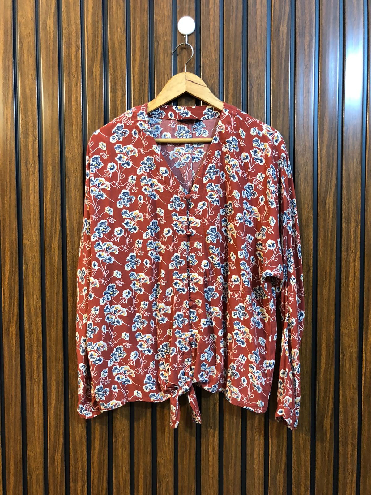 Chest 22  Length 25  Fabric Linen Women's Fashion Full Sleeve Top