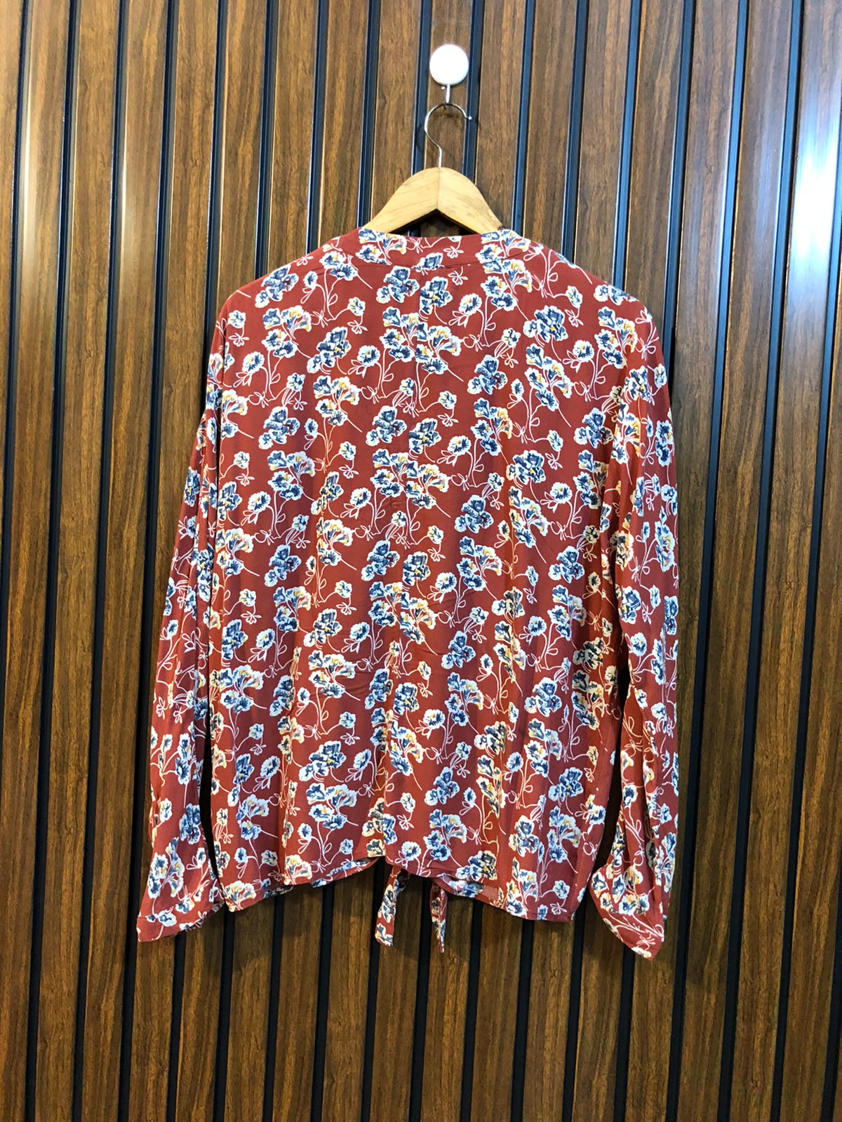 Chest 22  Length 25  Fabric Linen Women's Fashion Full Sleeve Top