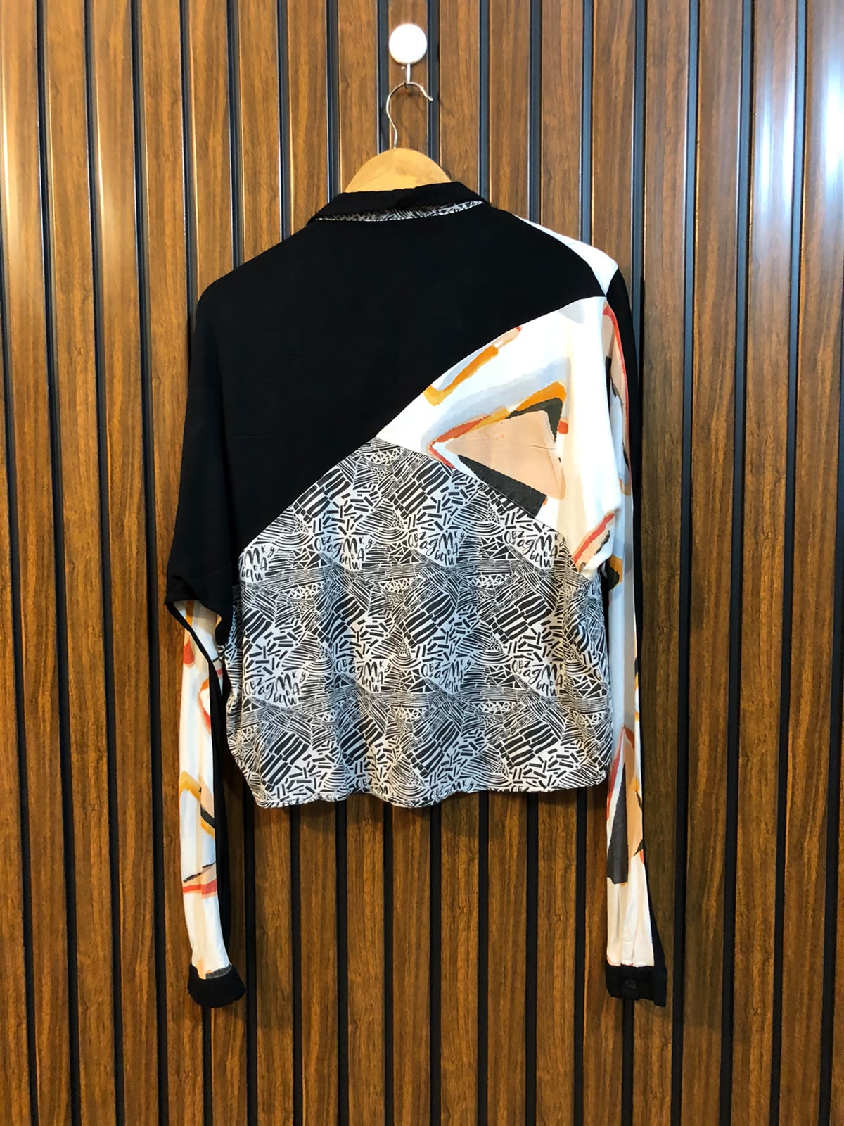 Chest Small  Length 21 To 23  Fabric Linen Branded Women's Fashion Top