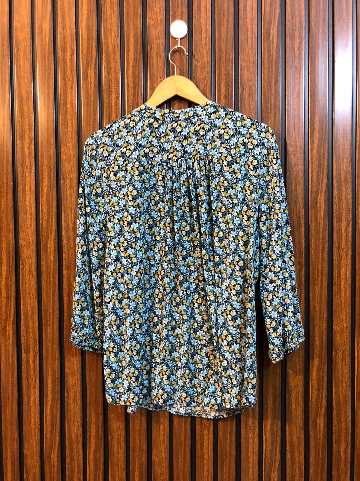 Chest 21  Length 26  Fabric Linen Women's Modern Summer Top