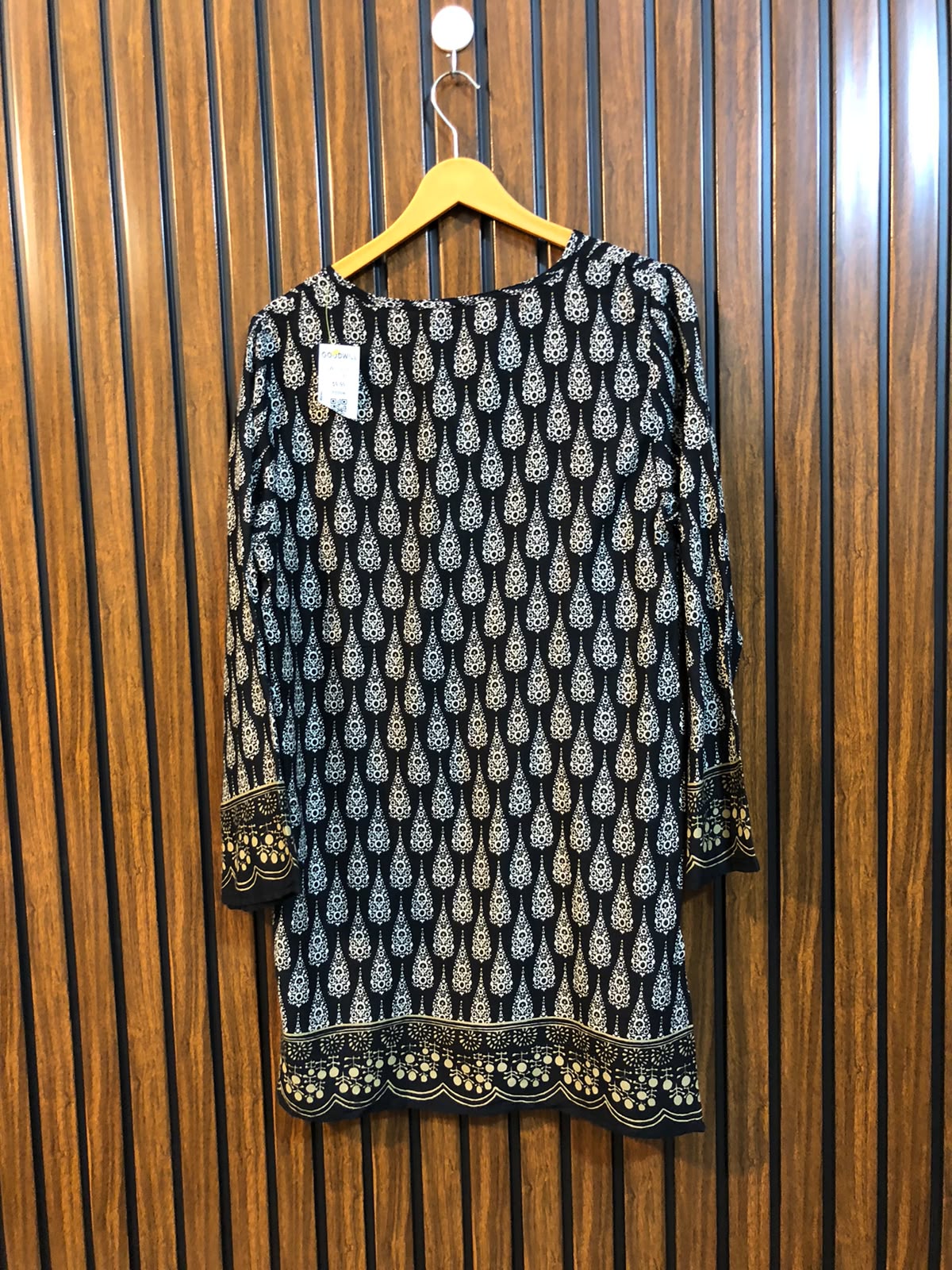 Chest 17.5  Length 28 To 30  Fabric Linen Ladies Summer Fashion Top