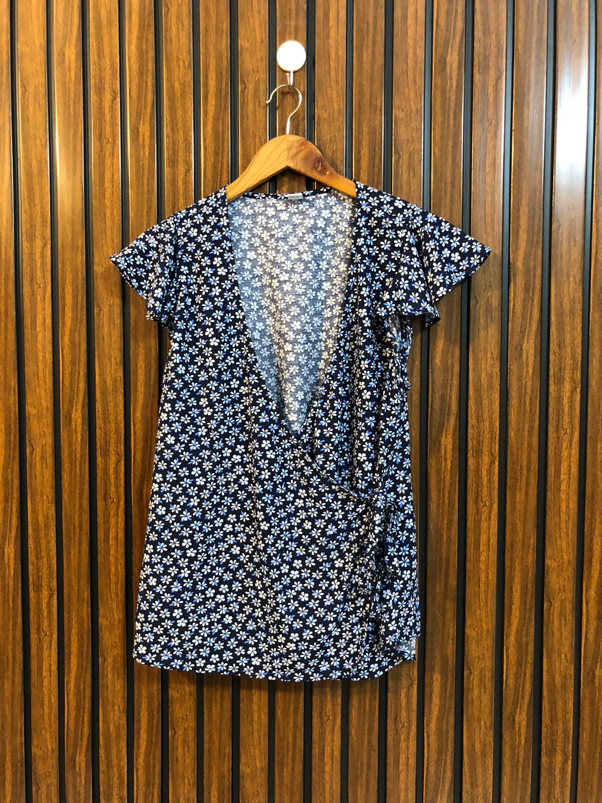 Chest midium  Lenght 24  Fabric linen Fashionable Western Sleeve Top