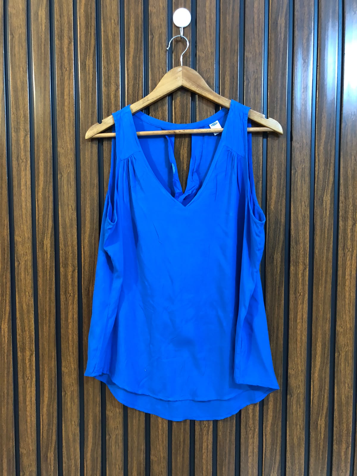 Chest 20  Lenght 25 to 27  Fabric linen Ladies Branded Sleeve Top