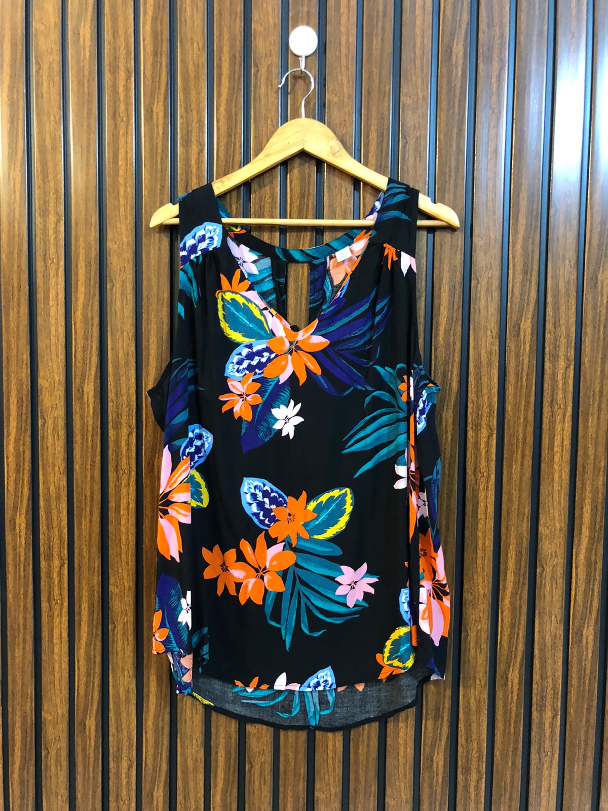 Chest 23  Lenght 24 to 27  Fabric linen Women's Daily Wear Top