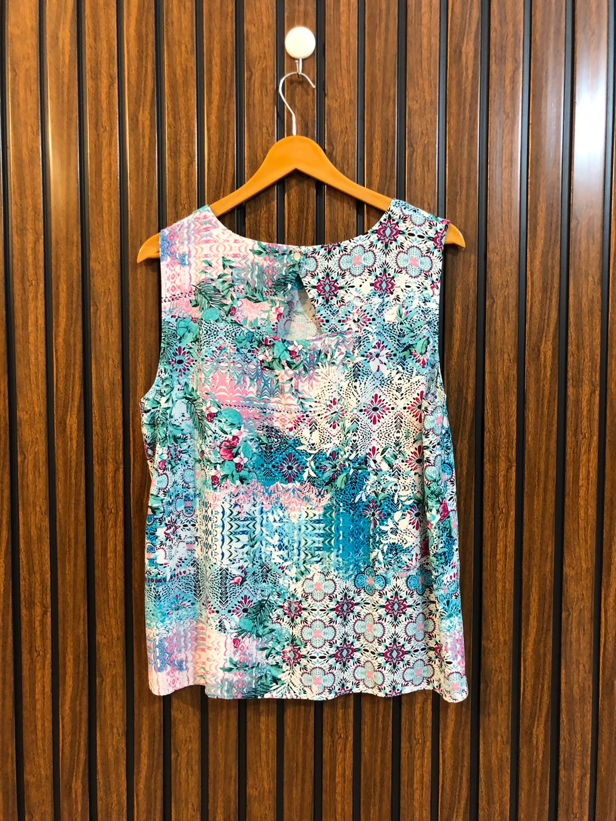 Chest 20  Lenght 23  Fabric linen Imported Western Fashion Top