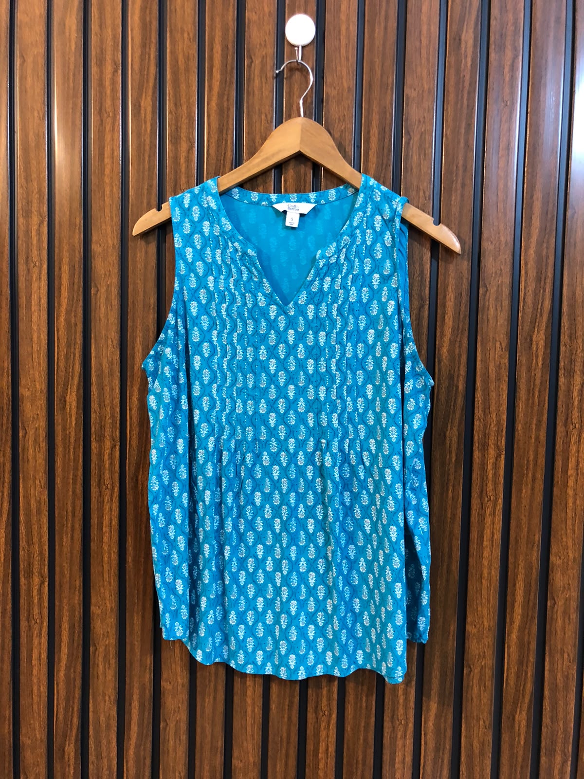 Chest 19  Lenght 24  Fabric linen  Modern Western Ladies Top