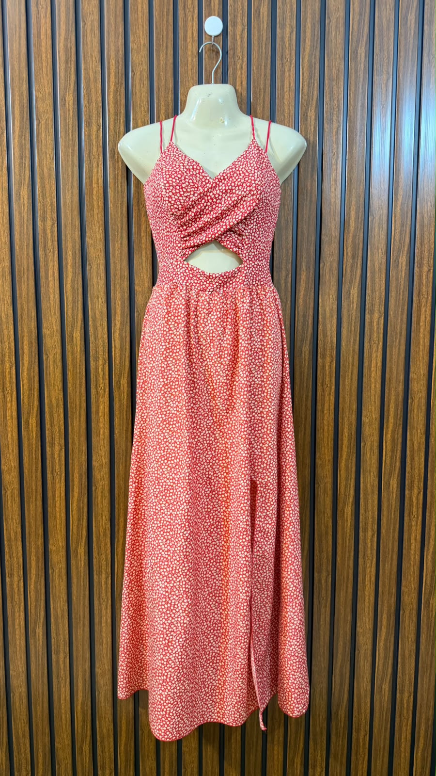 Chest 17  Length 51  Fabric Silk Women's Designer Full Length Dresses