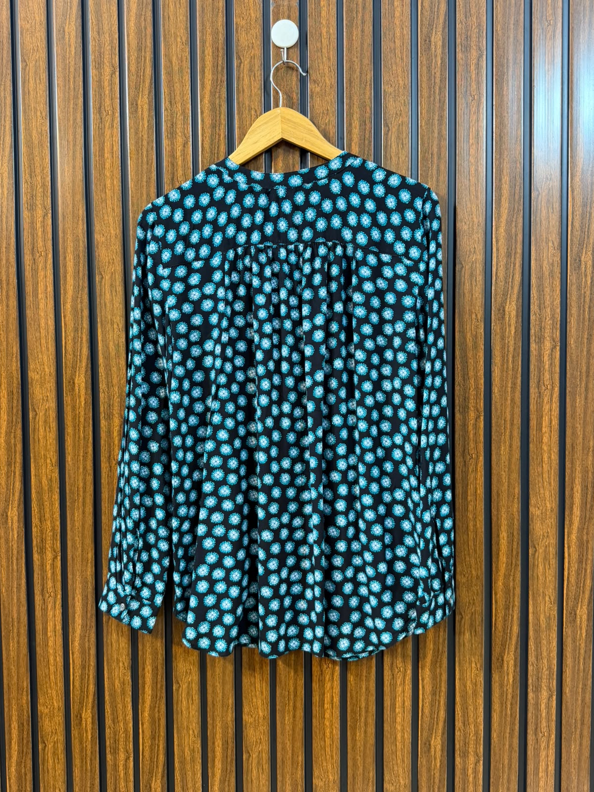 Chest 20  Length 27  Fabric Linen Summer Wear Women's Full Sleeve Top