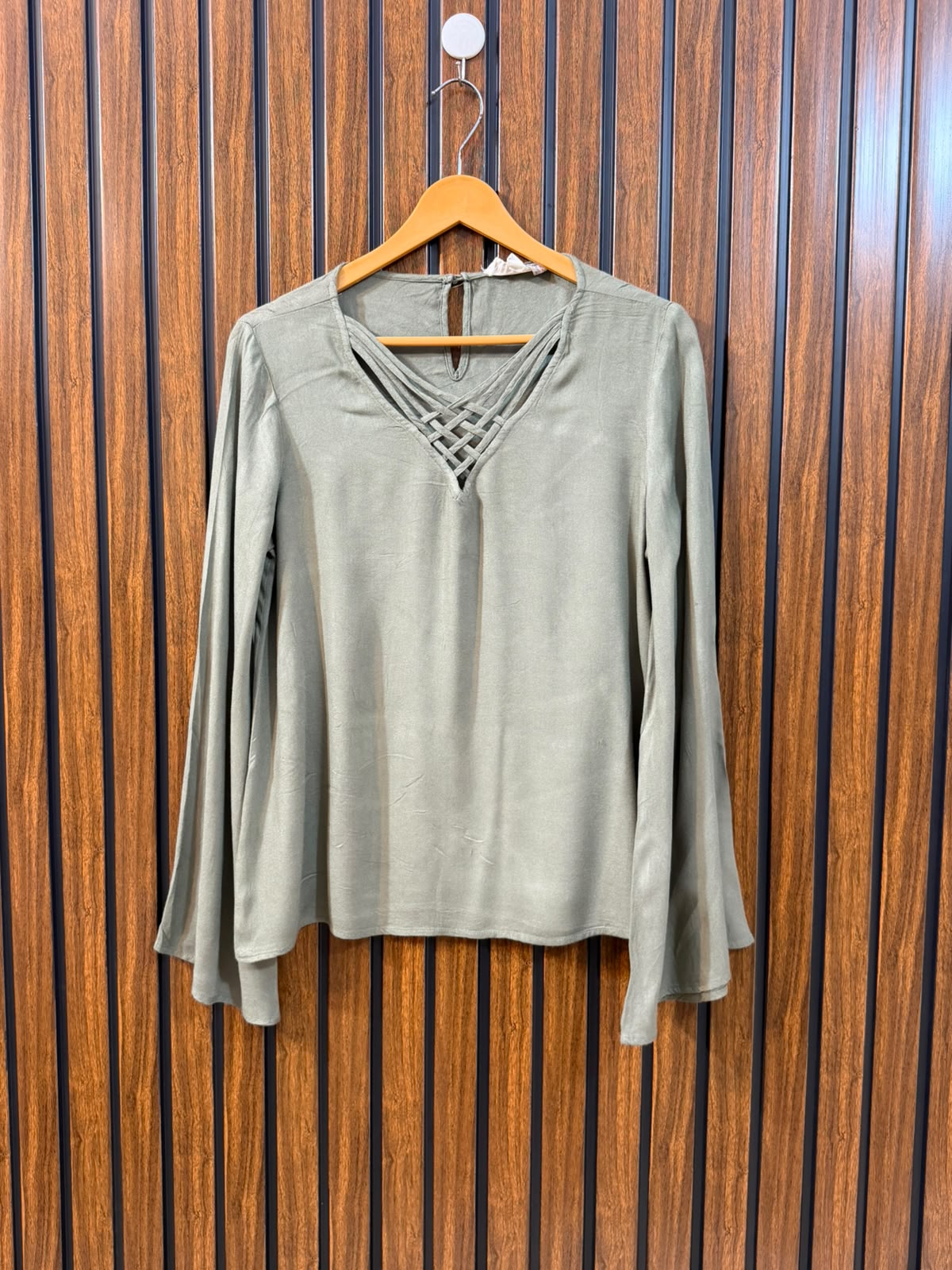 Chest 17  Length 22  Fabric Rayon Women's Branded Summer Full Sleeve Top